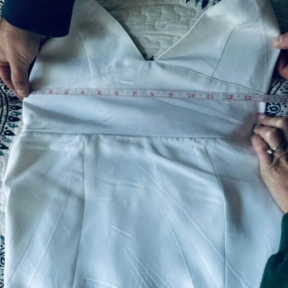 Wedding Dress - Picture 7 of 8